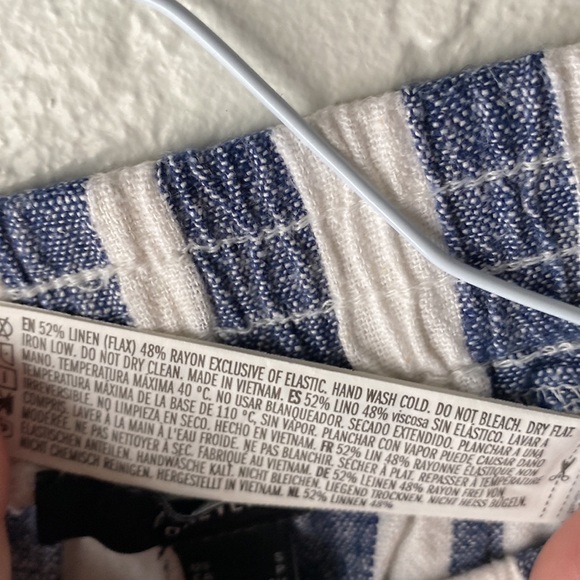 Blue and white striped Forever 21 shorts, size S. - Picture 5 of 5